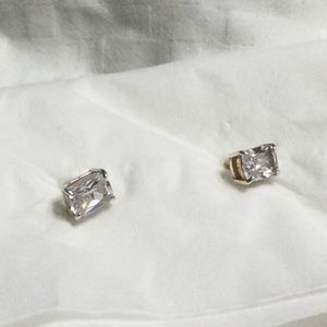 Cubic zirconia stud earrings